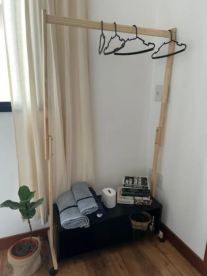 Suite Com Ar Condicionado No Campeche Florianópolis